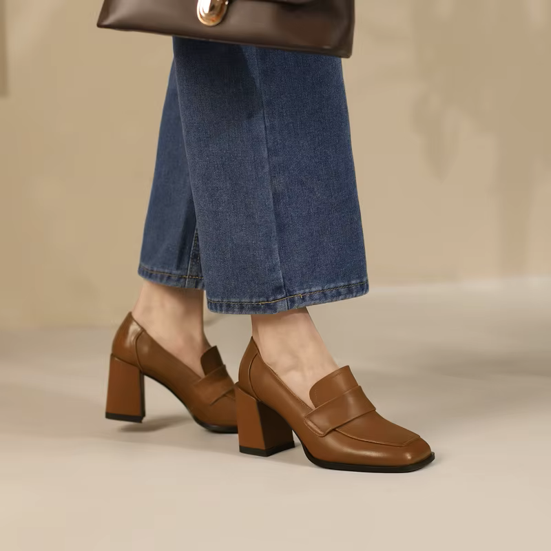 Chaussure Camel Vintage à Talon 7 cm en Cuir