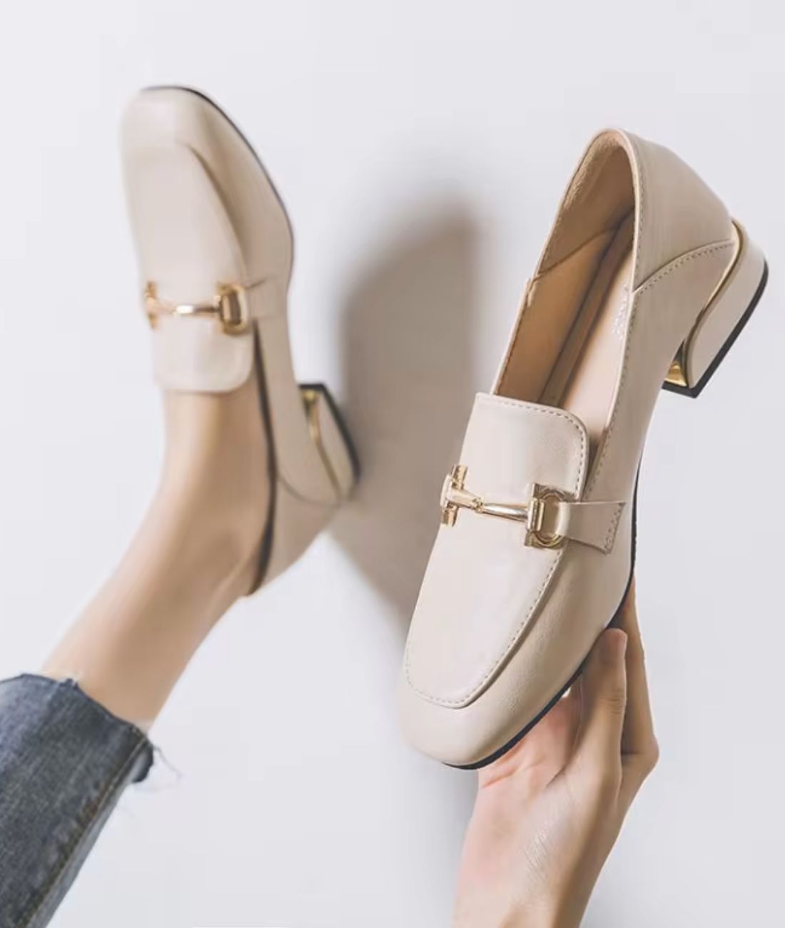 Mocassin Mary Jane en Effet vernis Beige Clair – Femme