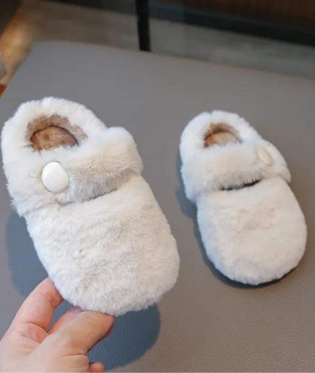 Mocassin en Fausse Fourrure Blanc Éclatant – Enfant
