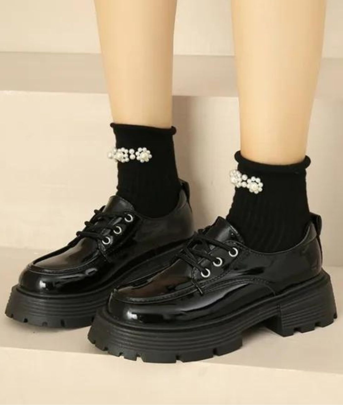 Mocassin à Plateforme en Vernis Noir Profond – Femme