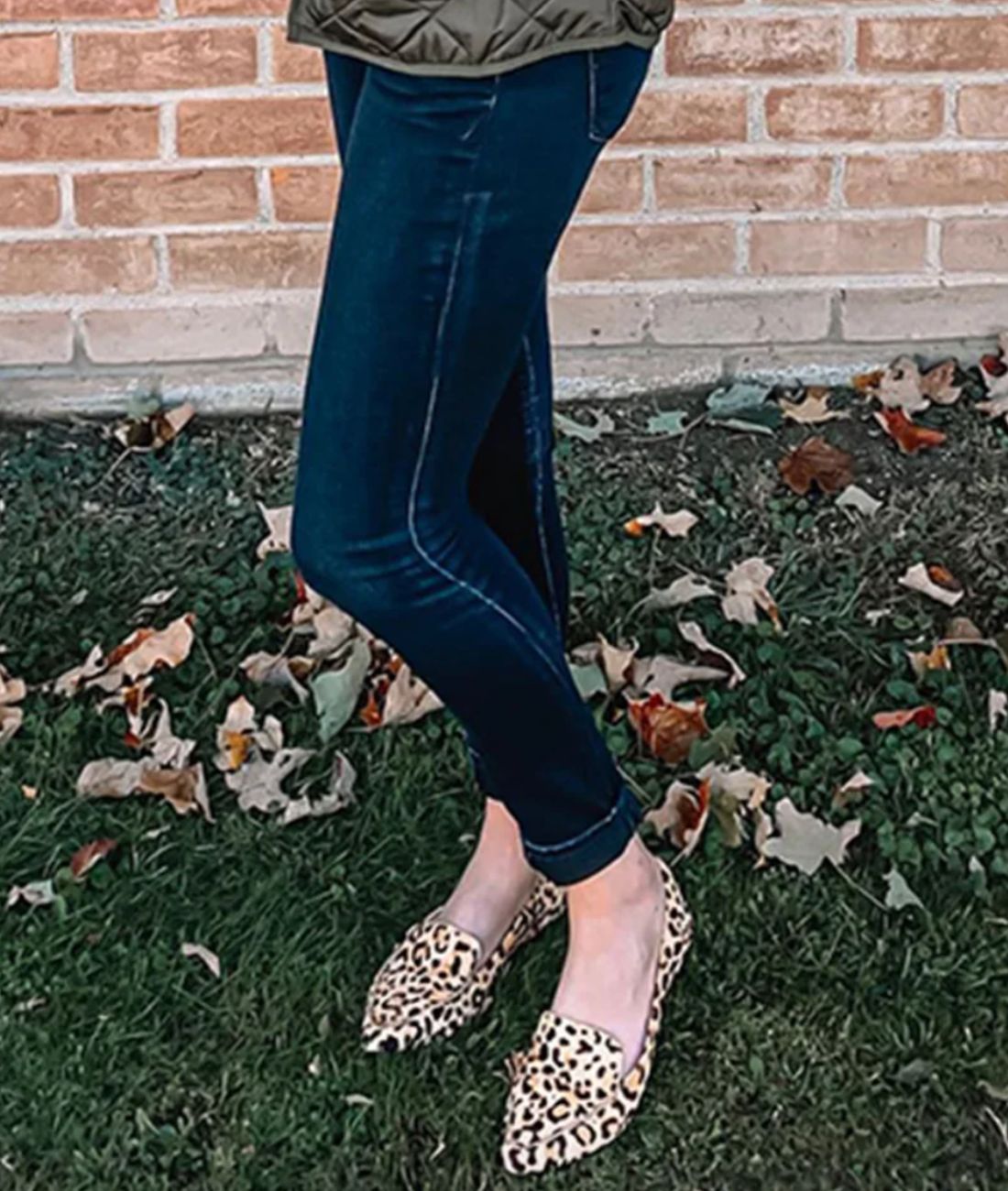 Mocassin Pointu en Velours Imprimé Léopard – Femme