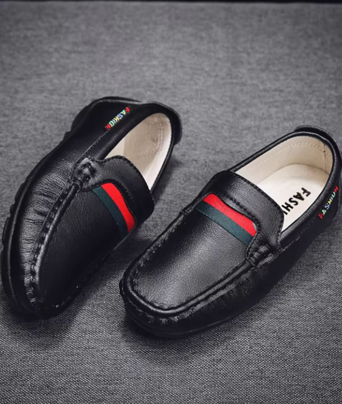 Mocassin Souple en Cuir Rouge Émeraude – Garçons