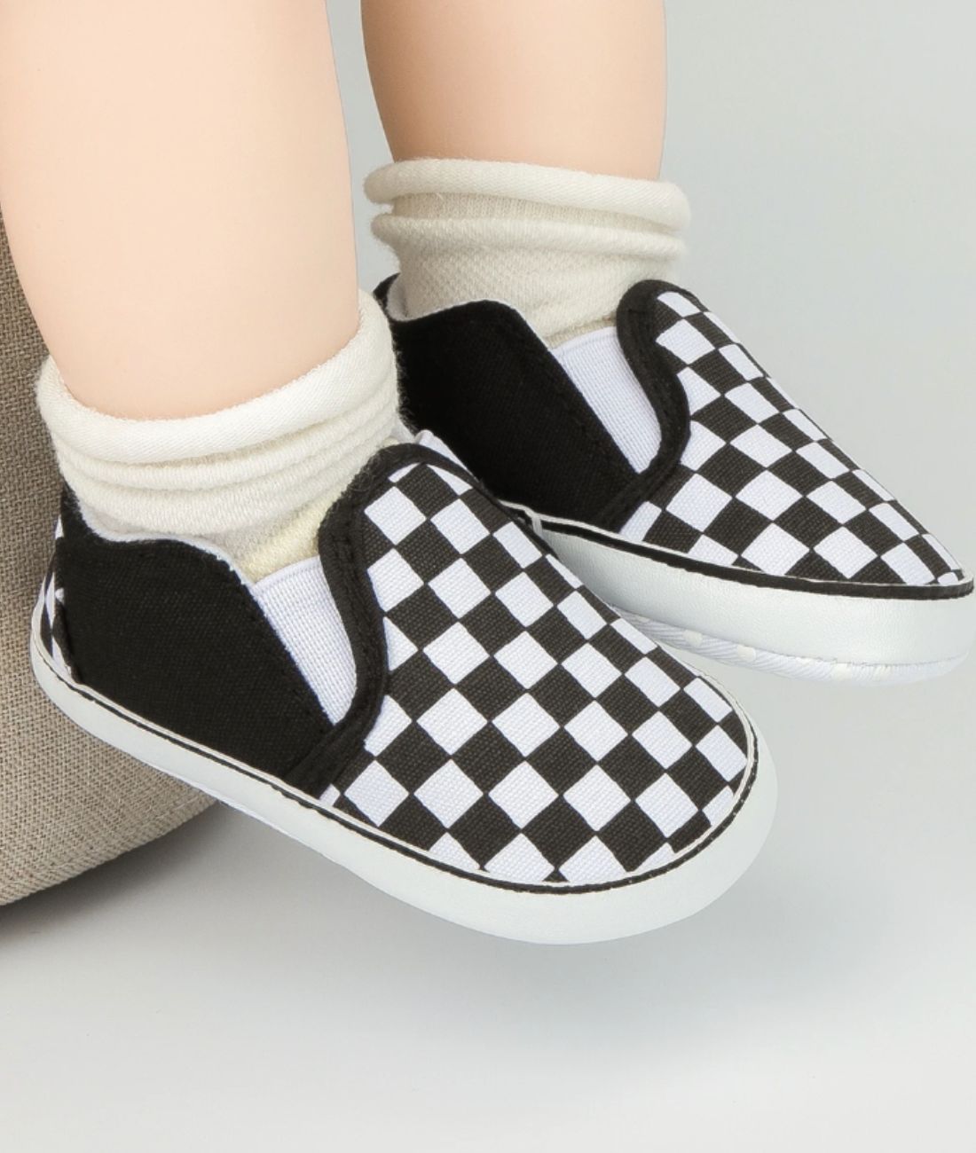 Mocassin en Toile à Damier Noir et Blanc – Bébé