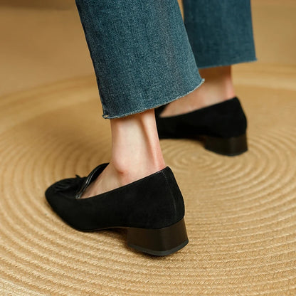 Chaussure à Gland en Daim Noir pour Femme