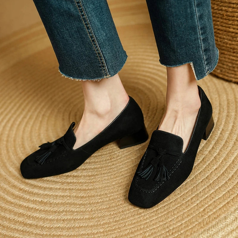 Chaussures à Gland en Daim Noir pour Femme