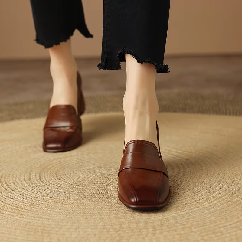 Chaussure Vintage pour Femme à Talon Carré Marron