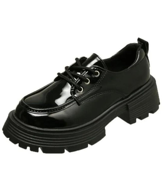 Mocassin à Plateforme en Vernis Noir Profond – Femme
