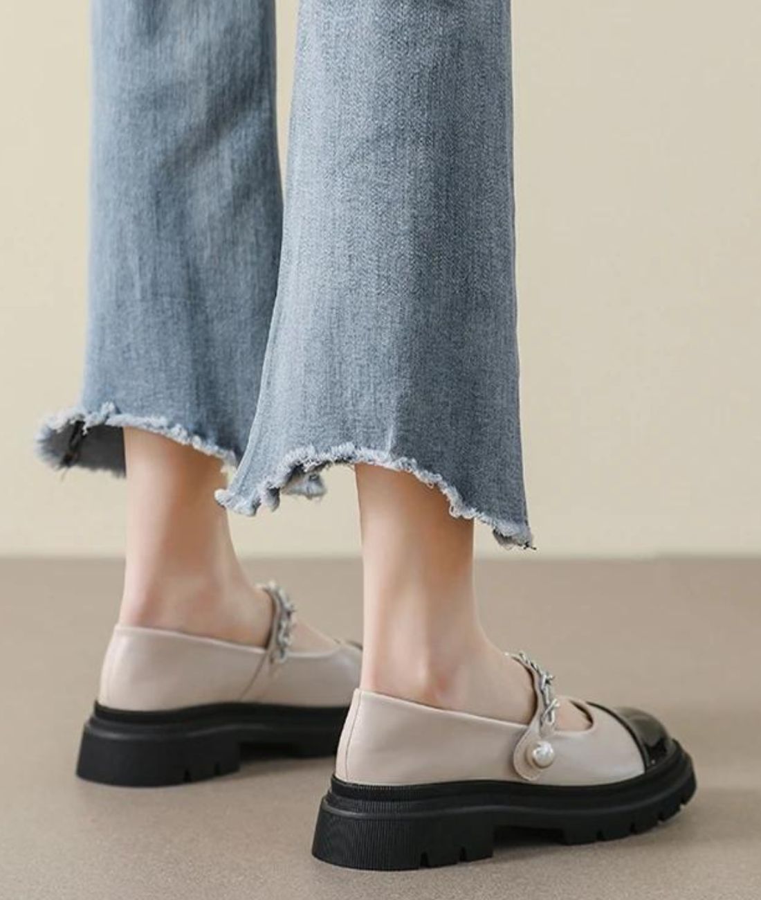 Mocassin Ballerine en Effet vernis Noir Profond – Femme