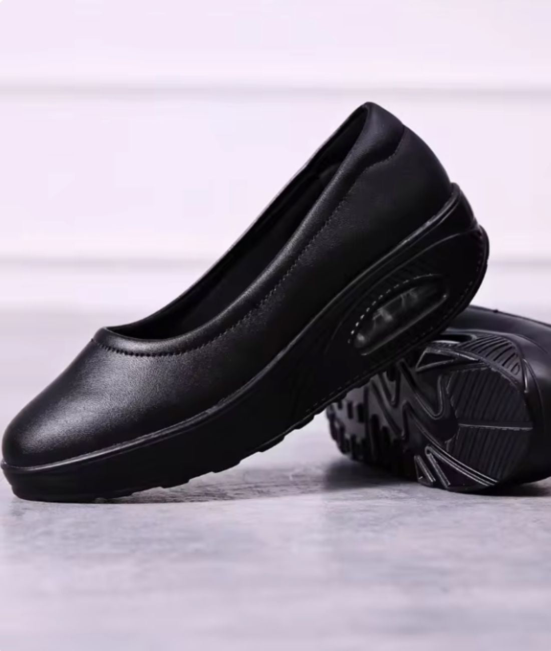 Mocassin Ballerine en Effet vernis Noir Brillant – Femme