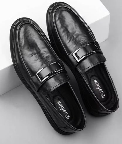 Mocassins en Effet cuir Noir À Semelle Épaisse Et Fermoir