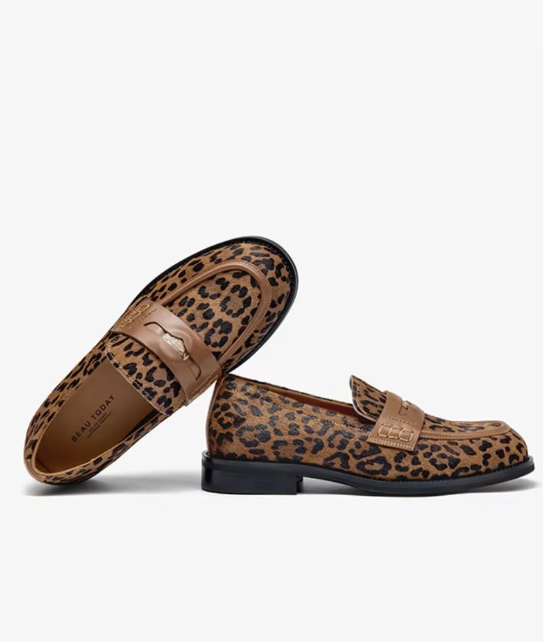 Mocassin en Cuir Beige Sable Motif Léopard – Femme