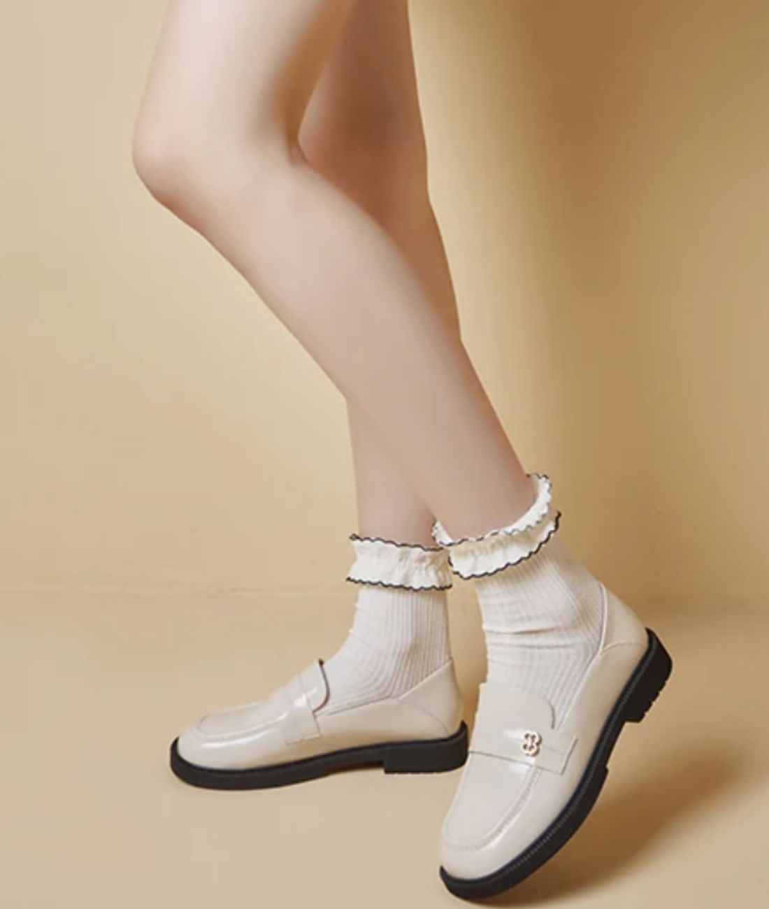 Mocassins Pour Femmes Aux Discrets Motifs Floraux