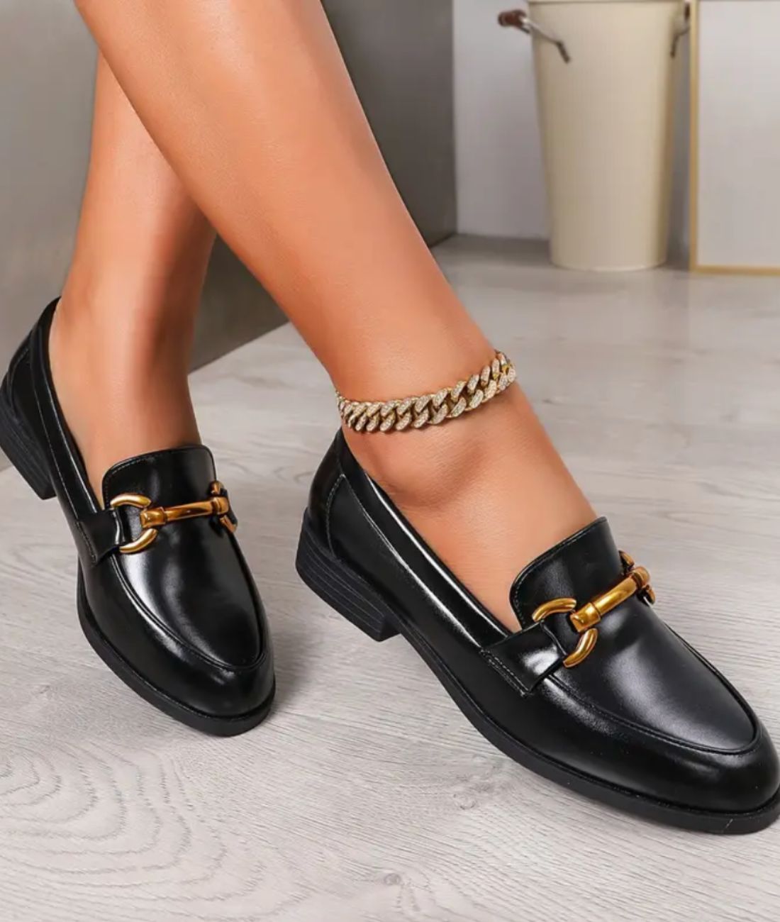 Mocassin à Talons en Effet vernis Noir Profond – Femme