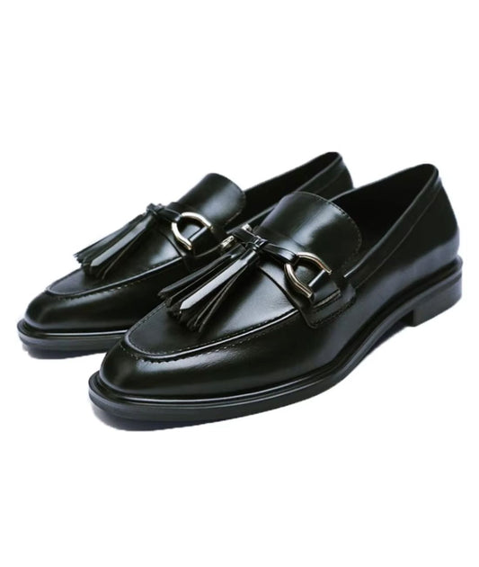 Mocassins Noirs À Glands À Enfiler Pour Femme
