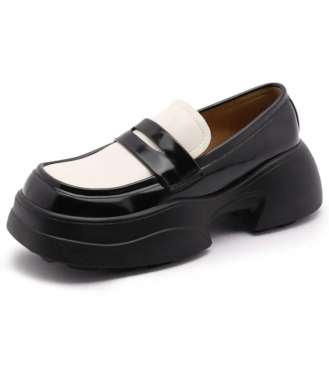 Mocassin Bicolore en Effet vernis Noir Profond et Beige – Femme