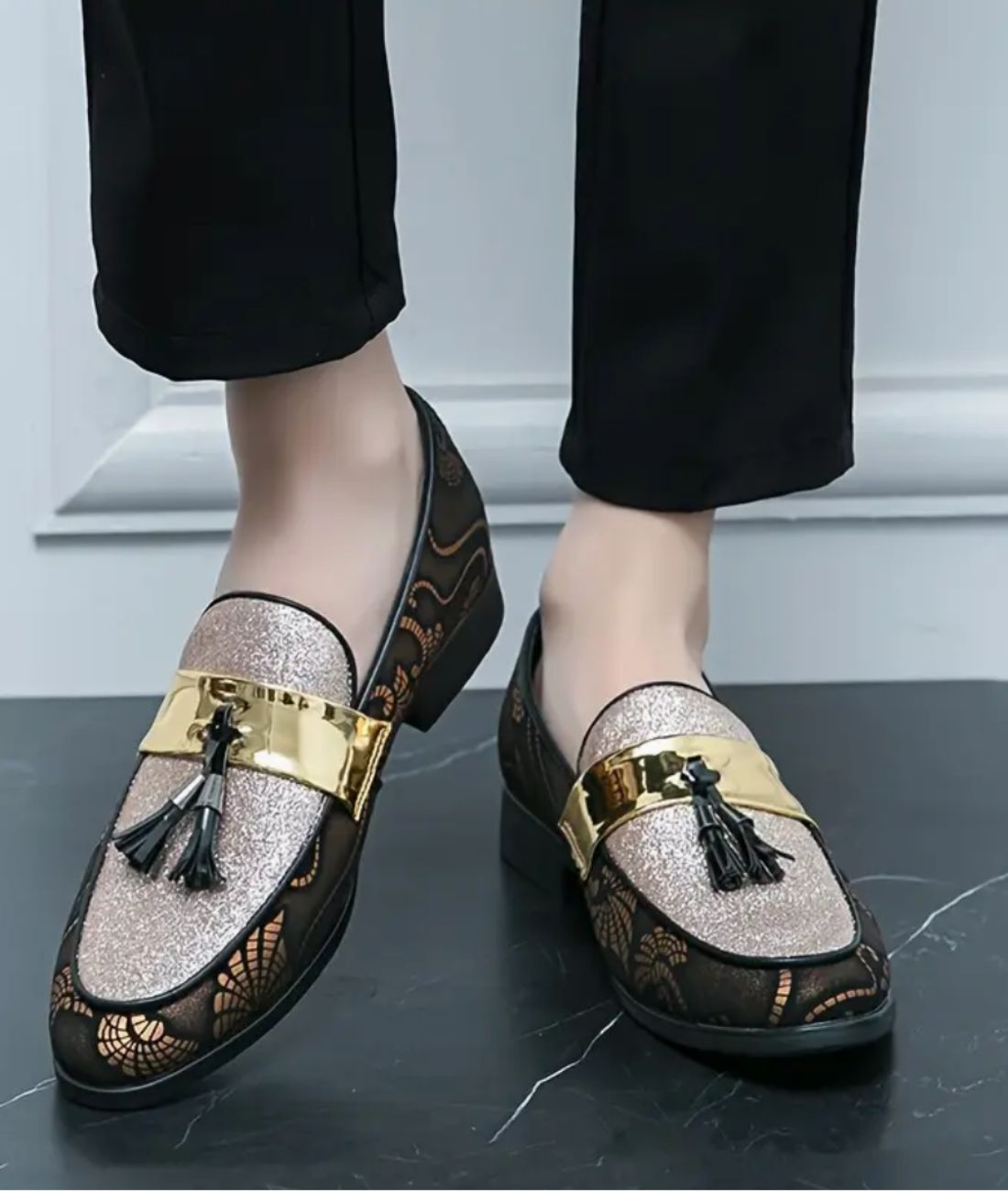 Mocassin à Glands en Effet vernis Noir Profond – Femme