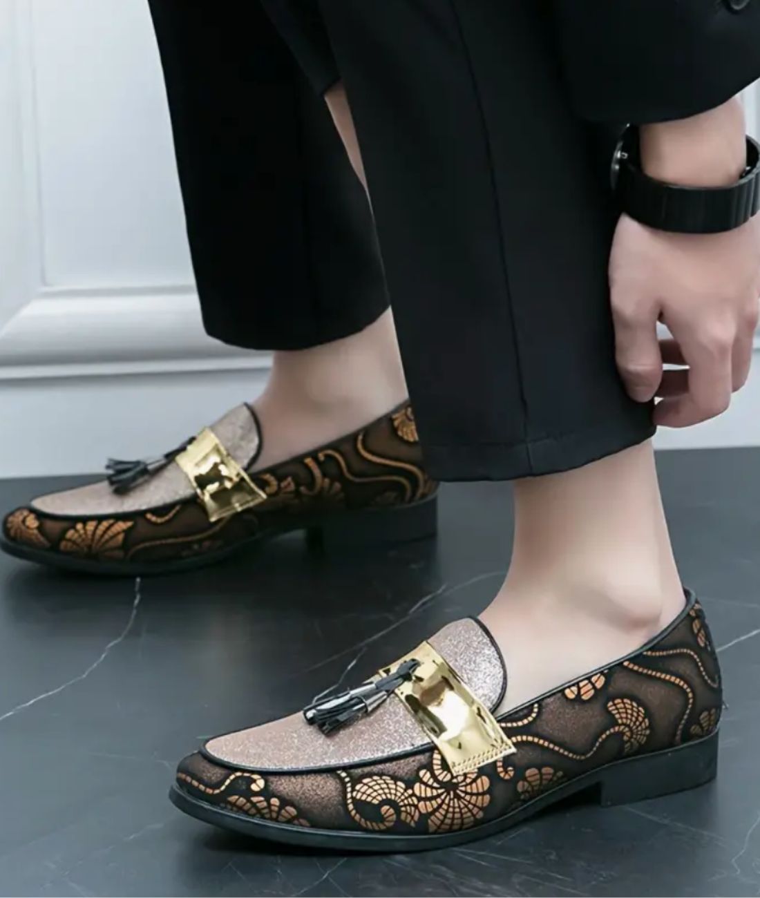Mocassin à Glands en Effet vernis Noir Profond – Femme