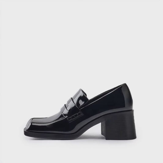 Mocassin à Talon en Vernis Noir Profond – Femme